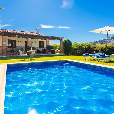 Villa In Big Garden Fantastic Pool Nerja