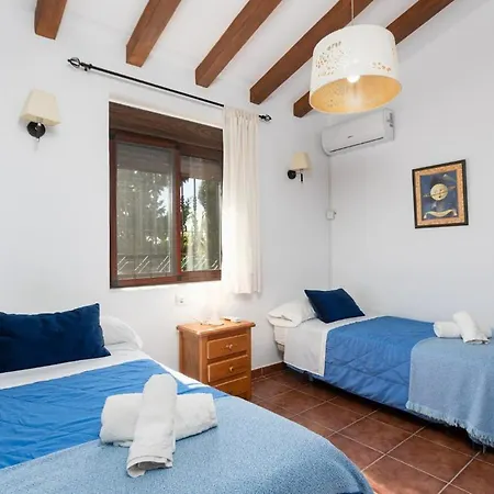 In Big Garden Fantastic Pool Villa Nerja
