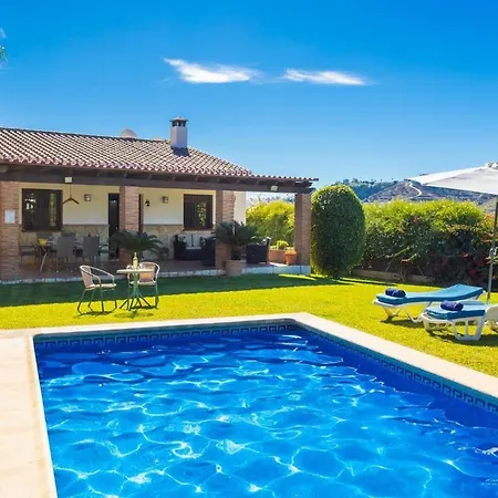 Villa In Big Garden Fantastic Pool
